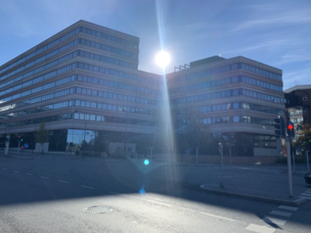 The sun shining over the department of Global and Public Health at the Karolinska Institutet. 