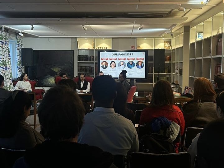 Panel discussion with GPH alumni. Photo credit: Saifa Ahmed