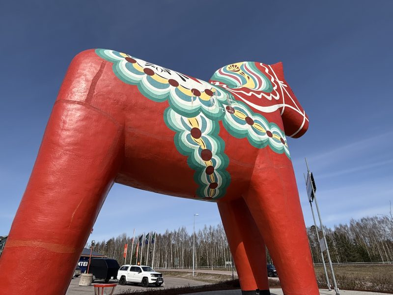 A view of the world's largest dala horse from the bottom